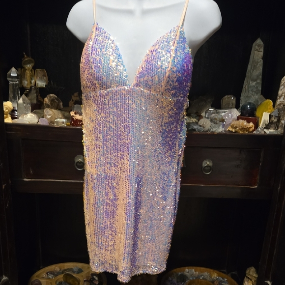 Fashion Nova Dresses & Skirts - NWT Fashion Nova Iridescent Sequin Dress
